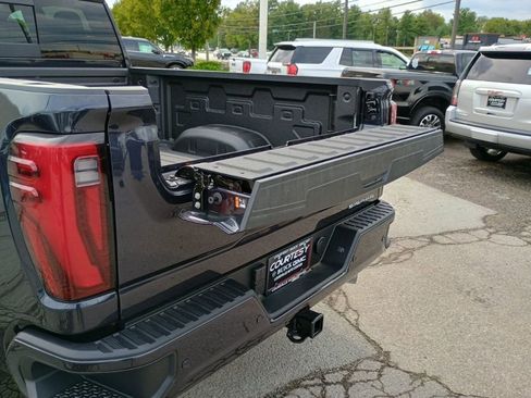 New 2026 GMC Sierra 3500 Denali w/ Denali Reserve Package AWD/4WD image 11