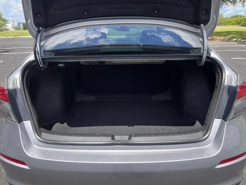 Used 2022 Honda Civic Sport image 10