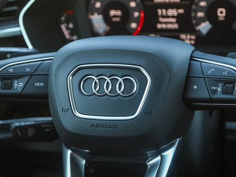 Used 2025 Audi Q3 2.0T Premium w/ Convenience Package AWD/4WD image 23