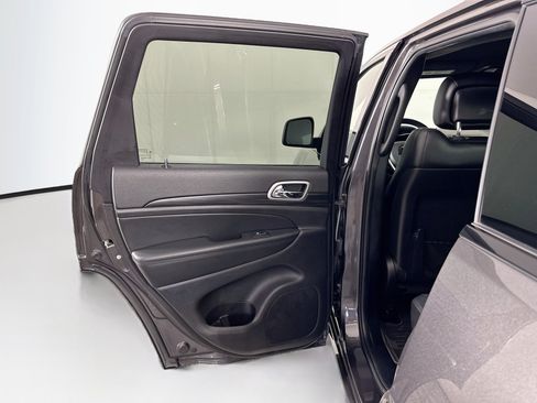 Used 2021 Jeep Grand Cherokee Laredo X RWD image 26