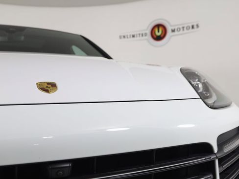 Used 2023 Porsche Cayenne Coupe image 25