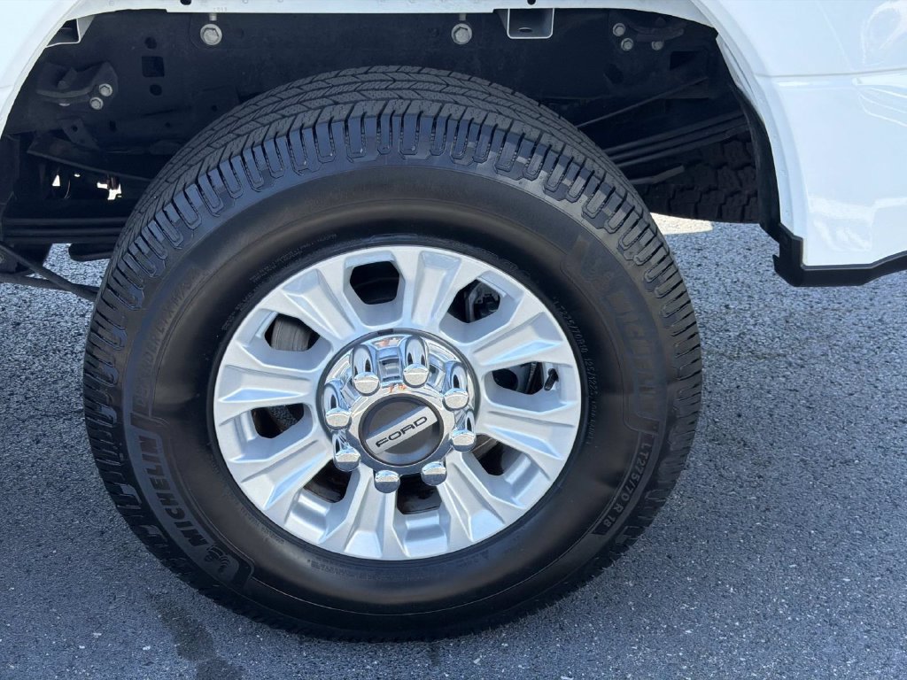 Used 2022 Ford F350 XLT w/ XLT Value Package AWD/4WD image 10