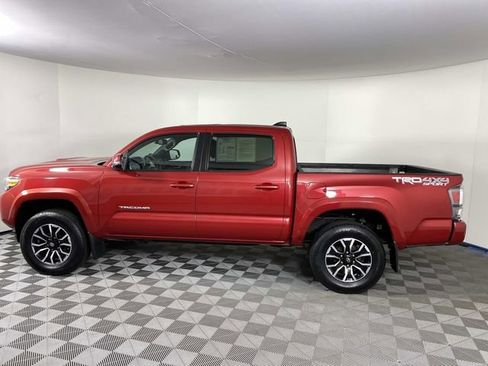 Used 2021 Toyota Tacoma TRD Sport w/ Technology Package AWD/4WD image 5