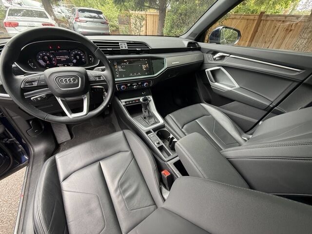 Used 2025 Audi Q3 2.0T Premium AWD/4WD image 7