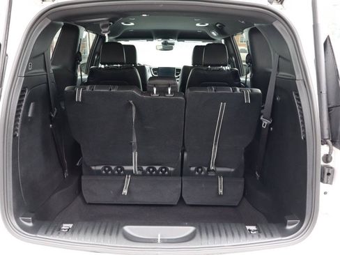 Used 2025 Chrysler Pacifica Select AWD/4WD image 4