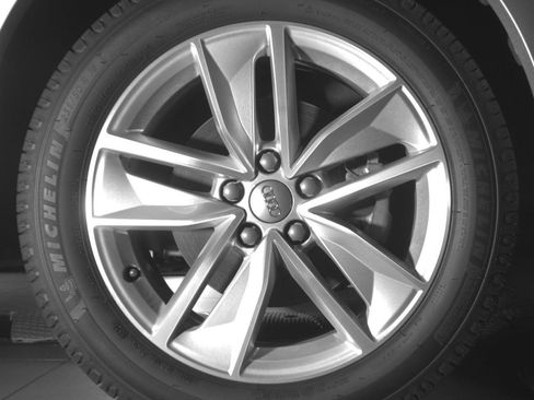 Used 2018 Audi Q3 2.0T Premium FWD image 11