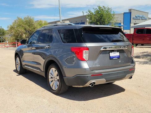Used 2022 Ford Explorer Limited w/ Equipment Group 301A RWD image 6