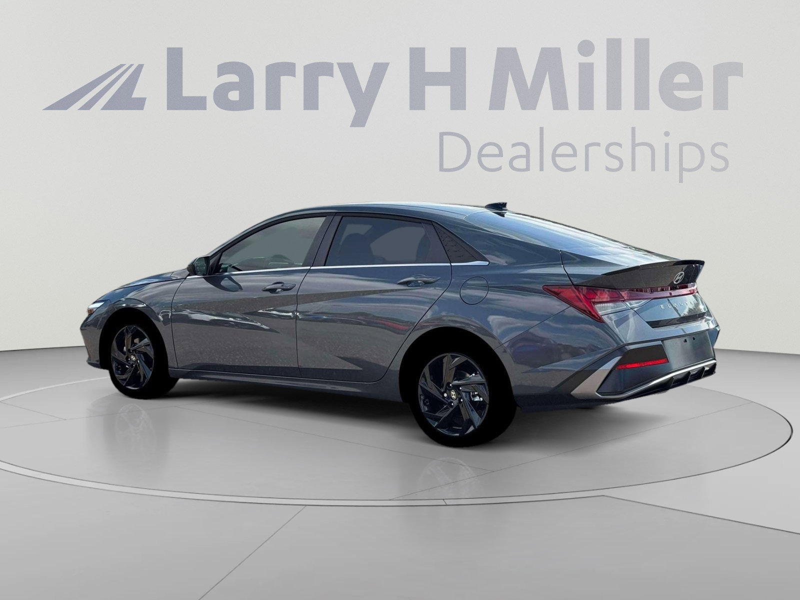 New 2026 Hyundai Elantra SEL Sport Premium FWD image 4