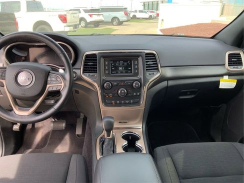 Used 2017 Jeep Grand Cherokee Laredo image 26