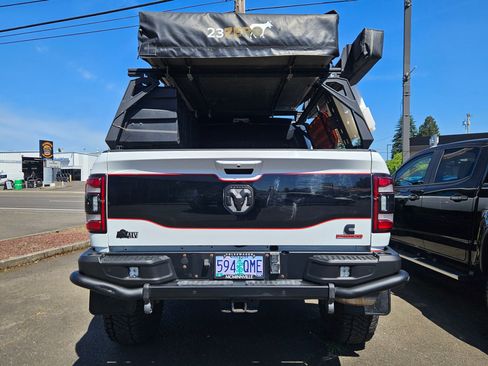 Used 2022 RAM 2500 Laramie w/ Night Edition AWD/4WD image 4