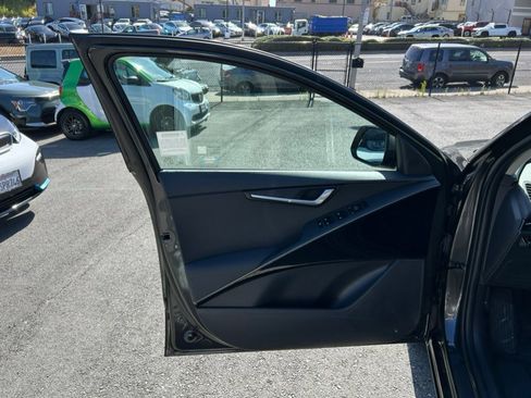 Used 2024 Kia Niro Wind FWD image 10