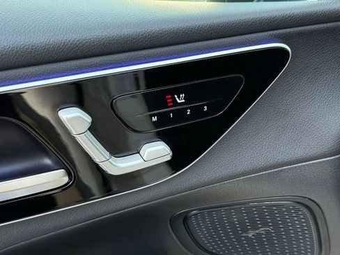 Certified 2025 Mercedes-Benz GLC 300 image 17
