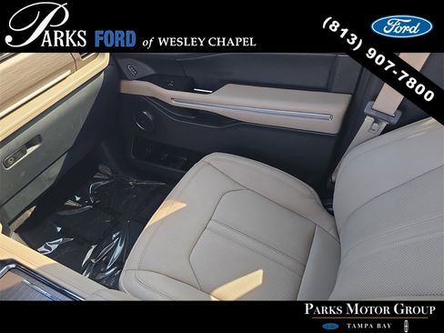 Certified 2023 Ford Expedition Limited image 15