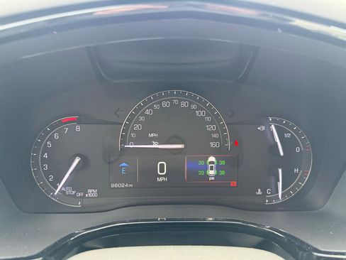 Used 2017 Cadillac XT5 Luxury FWD image 19