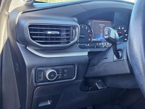 Used 2021 Ford Explorer XLT w/ Equipment Group 202A image 19