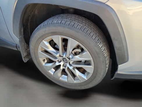 Used 2021 Toyota RAV4 Limited FWD image 14