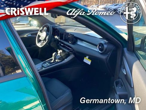 Used 2024 Alfa Romeo Tonale Ti image 37