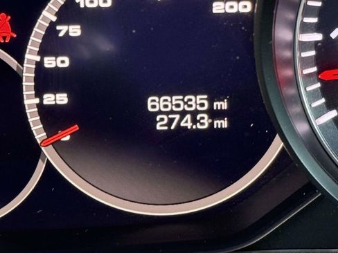 Used 2020 Porsche Cayenne Turbo image 30