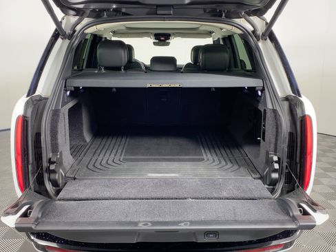 Used 2023 Land Rover Range Rover SE image 27