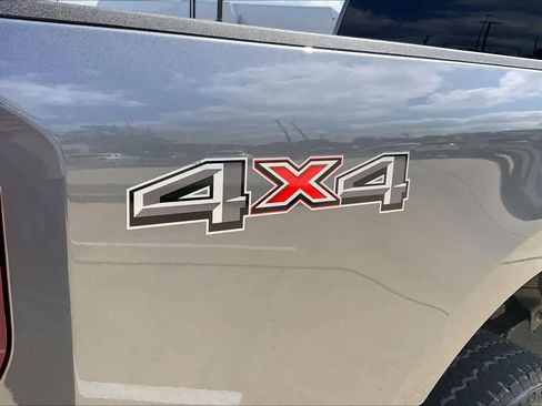 Used 2025 Ford F250 XLT image 10