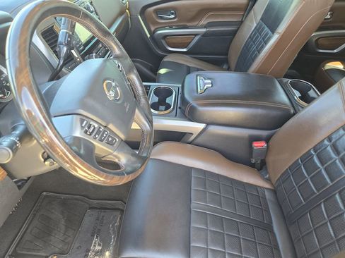 Used 2018 Nissan Titan Platinum Reserve w/ Platinum Utility Package image 15