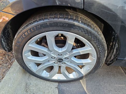 Used 2020 Land Rover Range Rover Sport HSE image 7