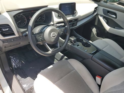 Certified 2023 Nissan Rogue SV image 7