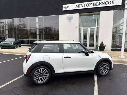 New 2026 MINI Cooper 2-Door Hardtop FWD image 5