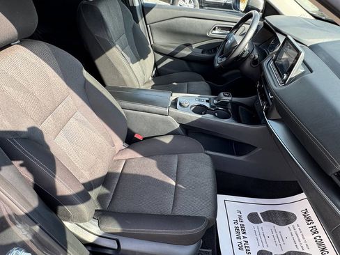 Used 2025 Nissan Rogue SV image 19