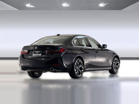 Used 2026 BMW 330i Sedan w/ Convenience Package image 8