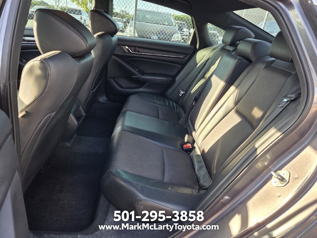 Used 2018 Honda Accord Sport image 9