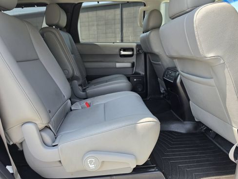Used 2016 Toyota Sequoia Limited w/ Safety & Convenience Package RWD image 35