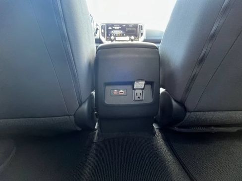 Used 2025 Nissan Frontier SV w/ SV Convenience Package RWD image 30