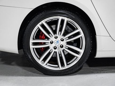 Used 2017 Maserati Quattroporte S GranSport Q4 image 13