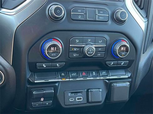 Used 2020 Chevrolet Silverado 1500 LT w/ All-Star Edition image 29