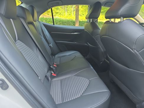 Used 2024 Toyota Camry SE FWD image 10