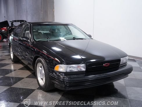 Used 1995 Chevrolet Impala SS RWD image 15