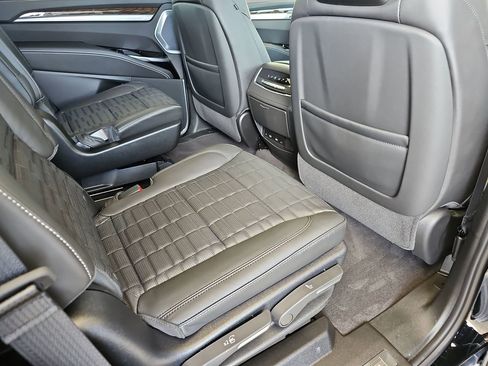 Used 2026 Cadillac Escalade Platinum Sport w/ LPO, ONYX Package AWD/4WD image 11