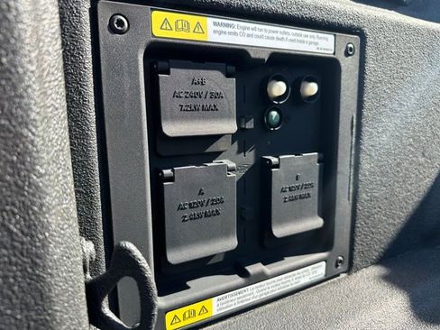 Certified 2023 Ford F150 Platinum w/ Equipment Group 701A High image 36