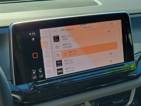 Certified 2025 Volkswagen Atlas Peak Edition SE image 26