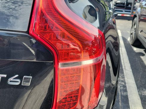 Used 2020 Volvo XC90 T6 Momentum w/ Protection Package AWD/4WD image 10