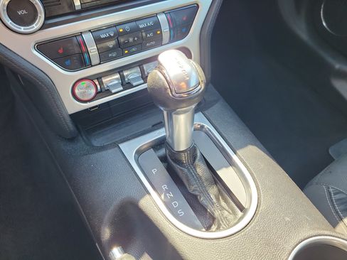 Used 2020 Ford Mustang Premium RWD image 22