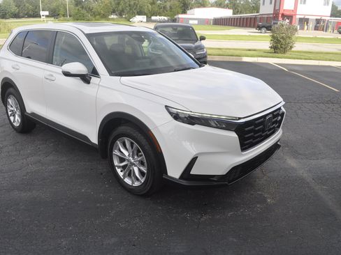 Used 2024 Honda CR-V EX image 1