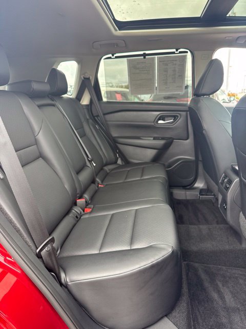 Certified 2024 Nissan Rogue SV w/ SV Premium Package AWD/4WD image 16