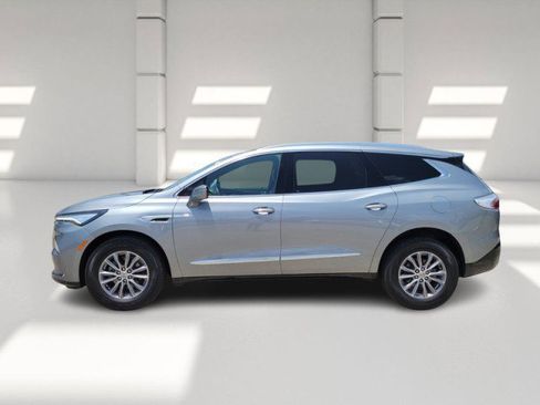 Used 2024 Buick Enclave Premium image 4
