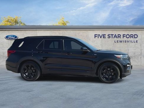 Used 2024 Ford Explorer ST-Line w/ Class IV Trailer Tow Package RWD image 9
