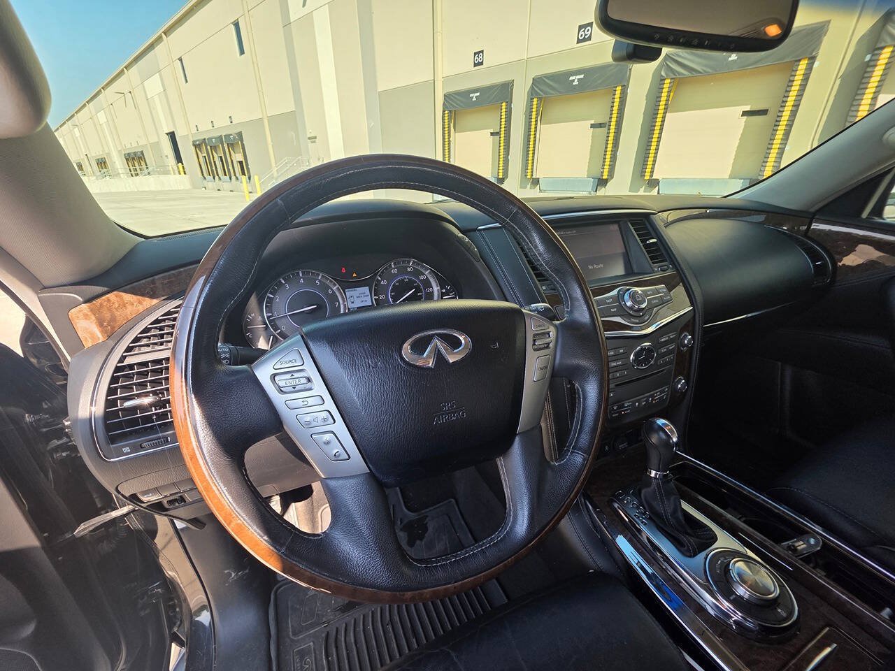 Used 2016 INFINITI QX80 4WD w/ All Season Package image 11