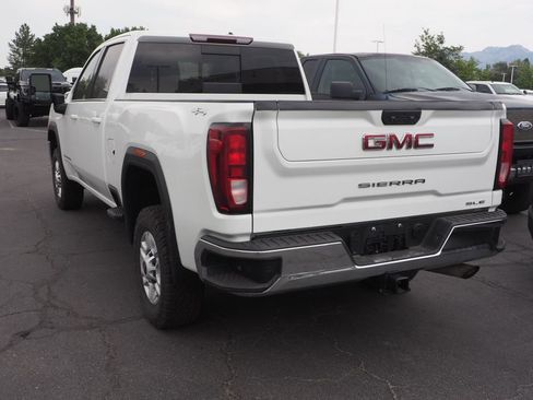 Used 2022 GMC Sierra 2500 SLE w/ Preferred Package AWD/4WD image 3