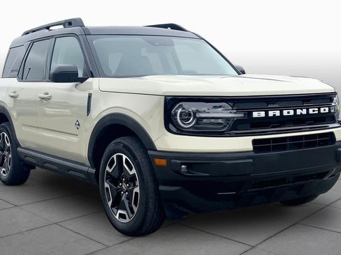 Used 2024 Ford Bronco Sport Outer Banks AWD/4WD image 3