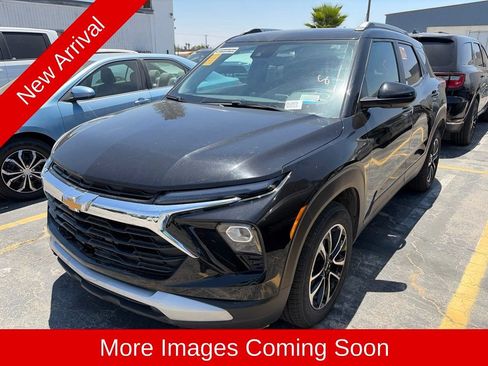 Used 2025 Chevrolet TrailBlazer LT FWD image 5